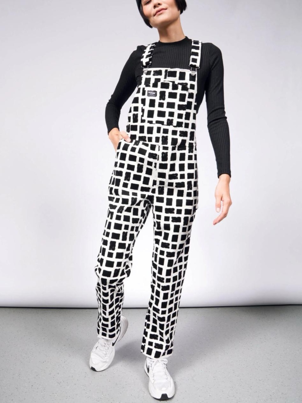 NWOT Wildfang The Essential Overall Black White Size Large
